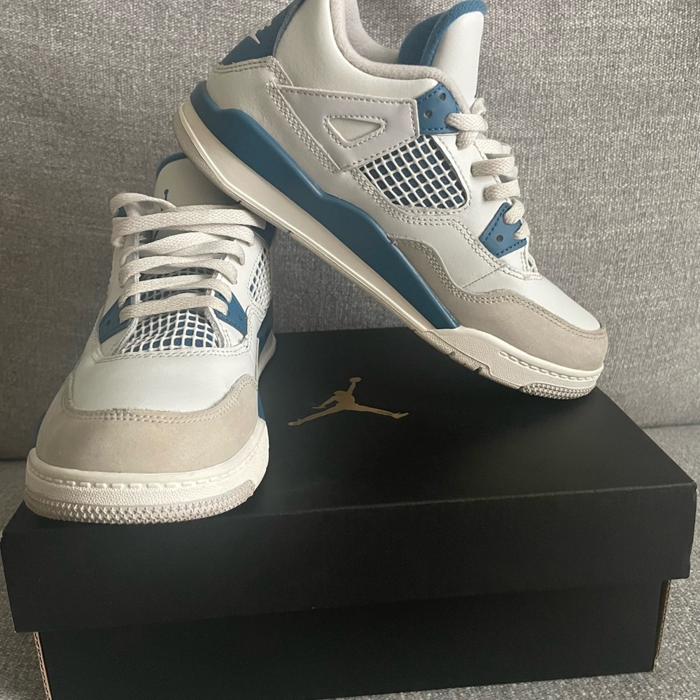 Jordan boy's White and Blue Sneakers